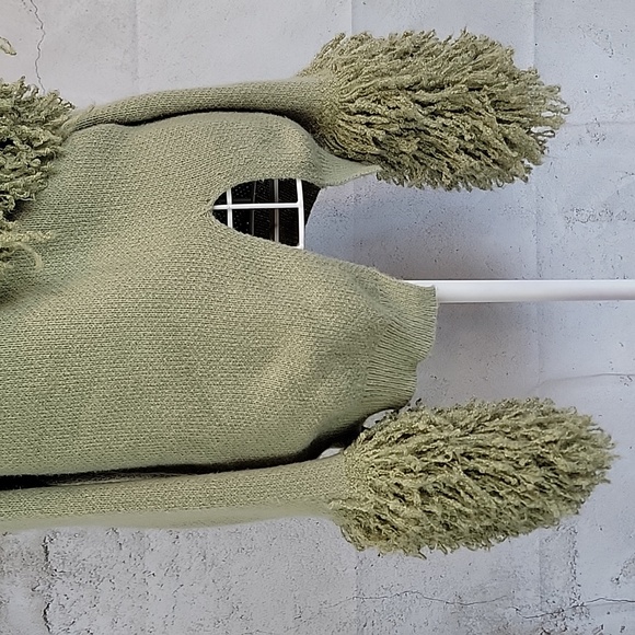 Musera By Shein Green Off-Shoulder Sweater with Shaggy Trim Womens Size S - Picture 3 of 11